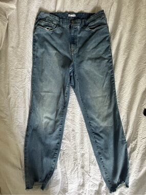 Good American Light Blue Always Fit Good Legs Crop Jeans